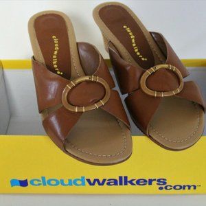 New CLOUD WALKERS Women Leather Slip On Mules Sandals "Lily" Size 10W Wedge